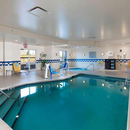 Fairfield Inn & Suites By Marriott Newark Liberty International Airport Bagian luar foto