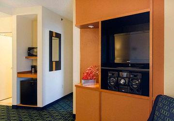 Fairfield Inn & Suites By Marriott Newark Liberty International Airport Bagian luar foto