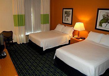 Fairfield Inn & Suites By Marriott Newark Liberty International Airport Bagian luar foto