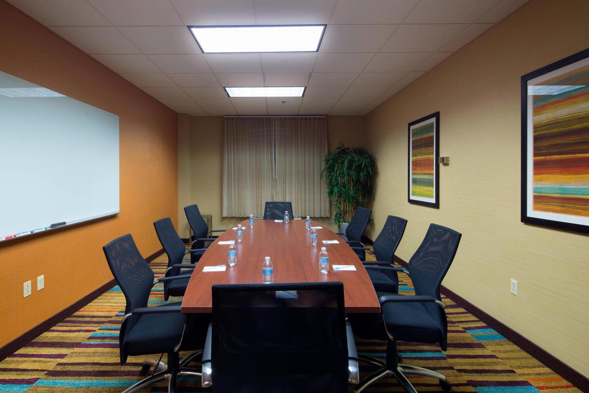 Fairfield Inn & Suites By Marriott Newark Liberty International Airport Bagian luar foto