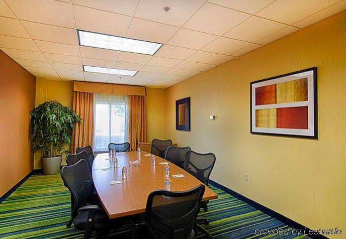 Fairfield Inn & Suites By Marriott Newark Liberty International Airport Bagian luar foto