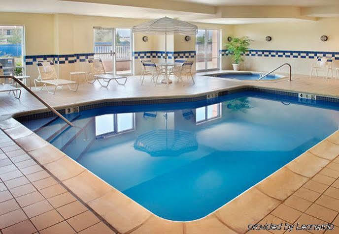 Fairfield Inn & Suites By Marriott Newark Liberty International Airport Bagian luar foto